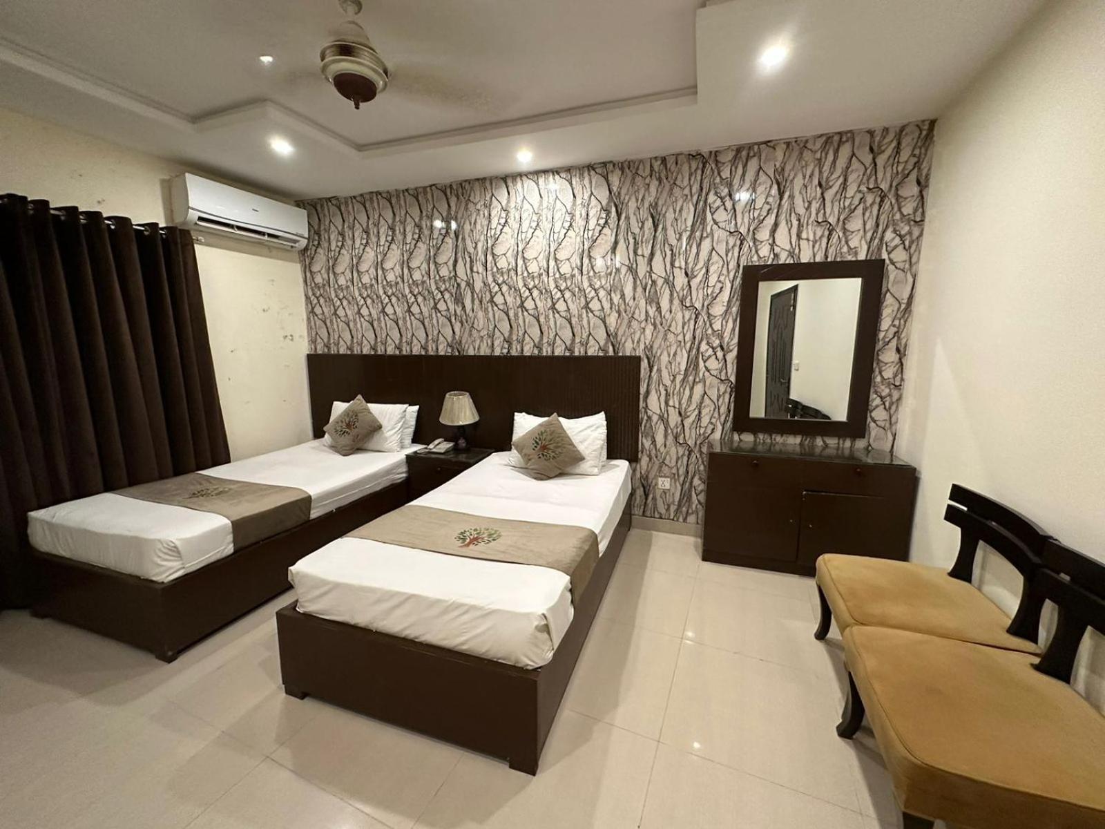 Hotel Green Fort Gulberg Lahaur Zewnętrze zdjęcie